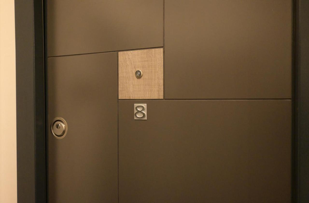 Luana Airport Apartments #8 Отопени Екстериор снимка